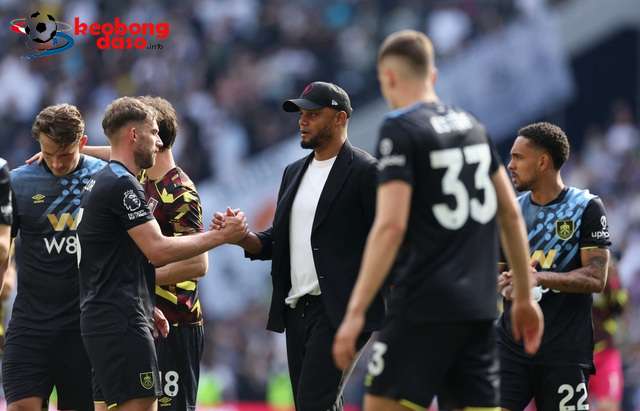  Thắng "4 sao" Fulham, Man City gây áp lực nặng nề cho Arsenal