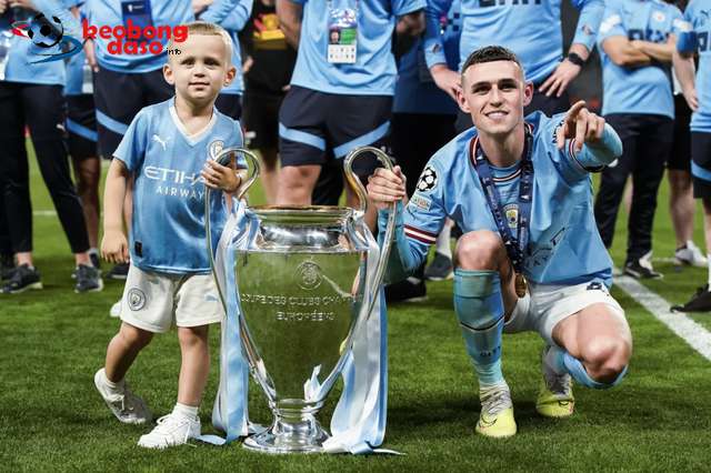  Dàn quý tử nhà Phil Foden gây bão cộng đồng mạng