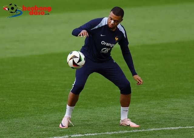  EURO 2024: Ấn định ngày Mbappe phẫu thuật chấn thương mũi