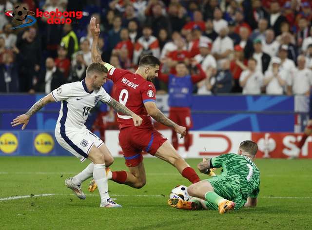  Euro 2024: Tuyển Anh thắng nhọc, thủ môn Pickford sánh ngang huyền thoại