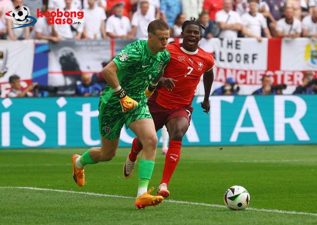  Euro 2024: "Chiếc bình nước huyền thoại" và kỳ tích Jordan Pickford