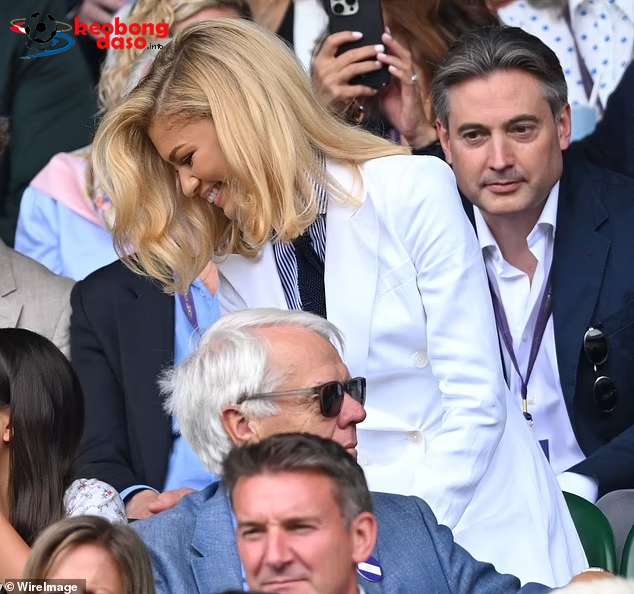 Tom Cruise và các sao đi xem chung kết Wimbledon