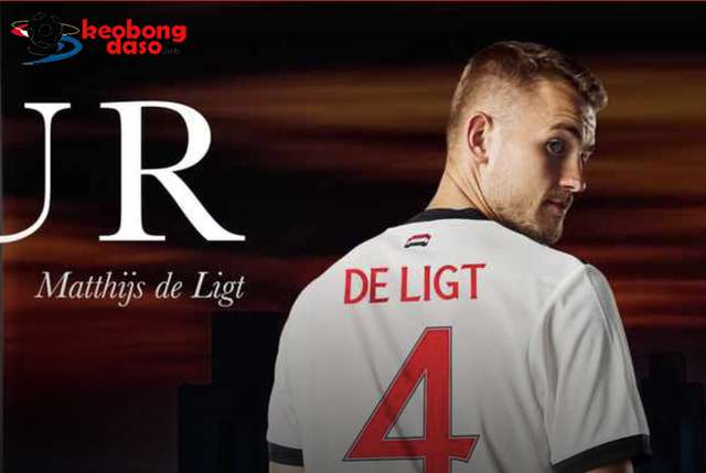  Man United công bố hai tân binh De Ligt và Mazraoui