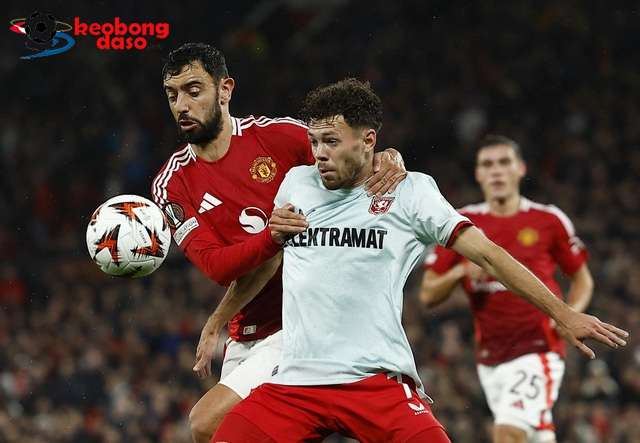  Man United bị cầm hòa ở Old Trafford, rơi xuống nhóm cuối Europa League