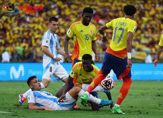  Vắng Messi, Argentina gục ngã trước "đòn thù" Colombia