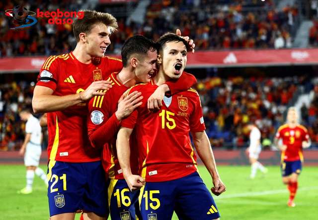  Thua nghẹt thở Tây Ban Nha, Thụy Sĩ rớt hạng Nations League